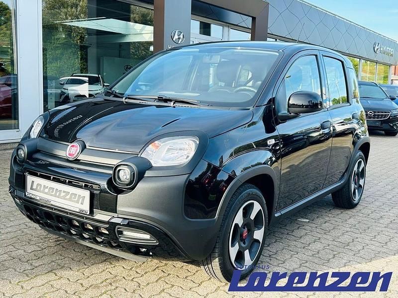 Schwarz Gebraucht 2023 Fiat Panda Cross Cross Kleinwagen | 12.980 € (Fairer Preis) - Bild 1/4