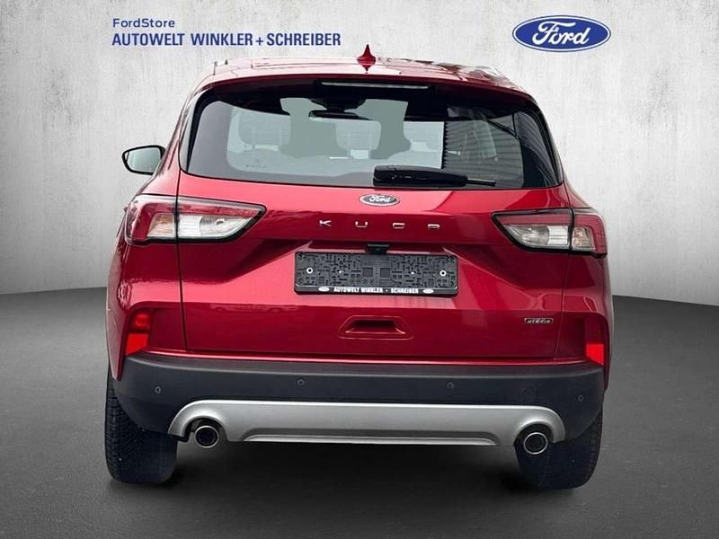 Gebraucht Ford Kuga Titanium 224 PS (164 kW) 2021 Rot SUV