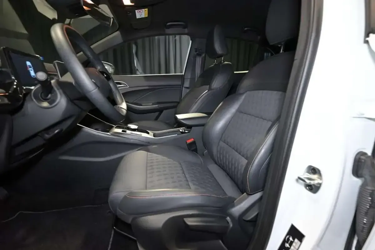 Gebraucht MG MG3 Luxury 194 PS (142 kW) 2024 Weiss Kleinwagen