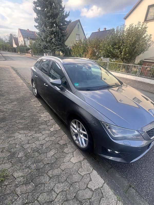 Grau Gebraucht 2014 Seat Leon ST FR Kombi | 8.300 € (Superpreis) - Bild 1/4