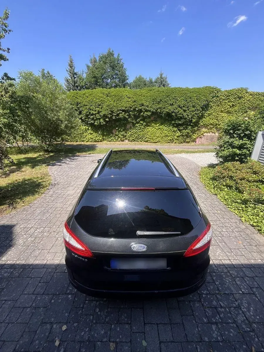 Gebraucht Ford Mondeo Ambiente 145 PS (106 kW) 2008 Schwarz Limousine