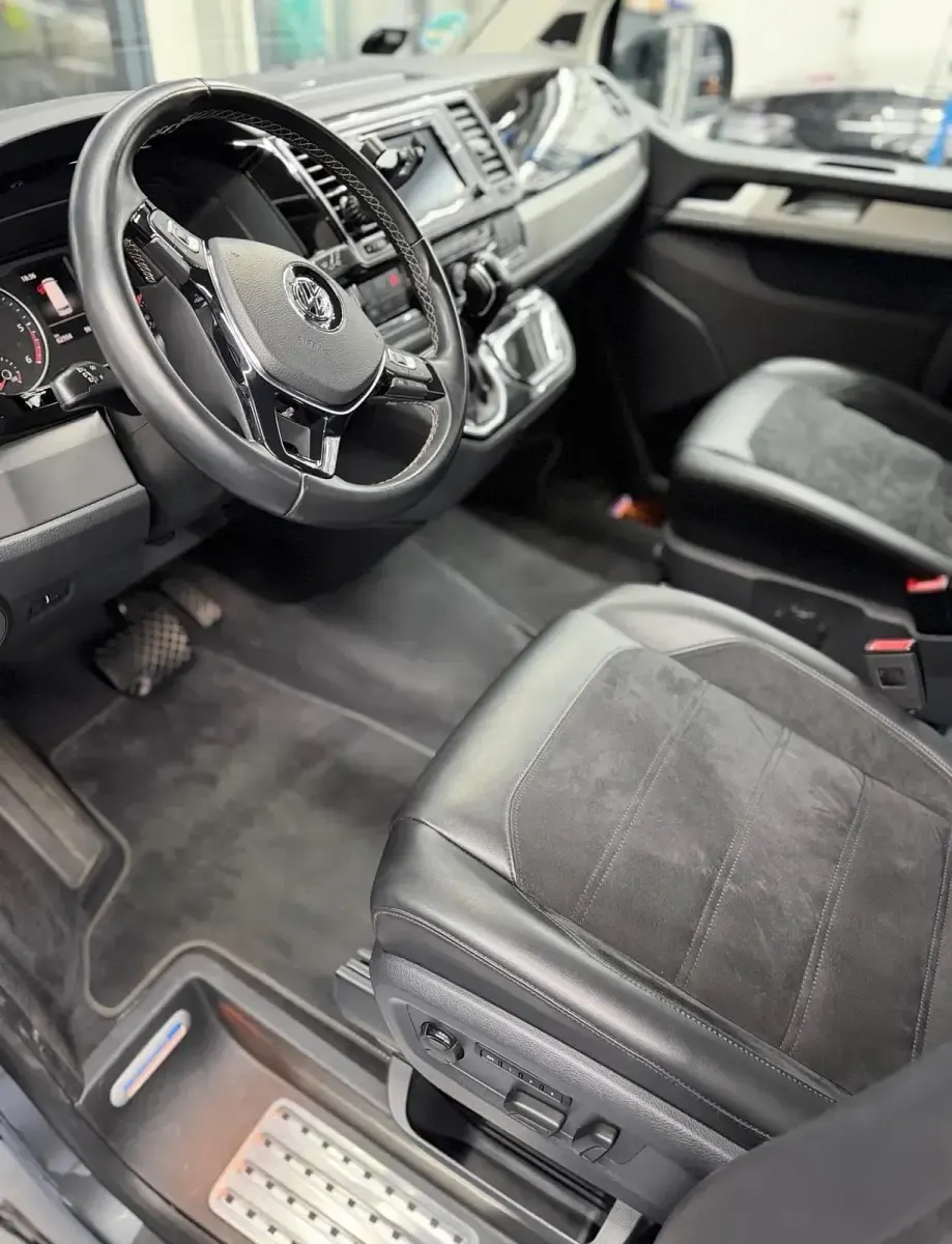 Gebraucht VW Multivan 199 PS (146 kW) 2019 Schwarz Van / Kleinbus