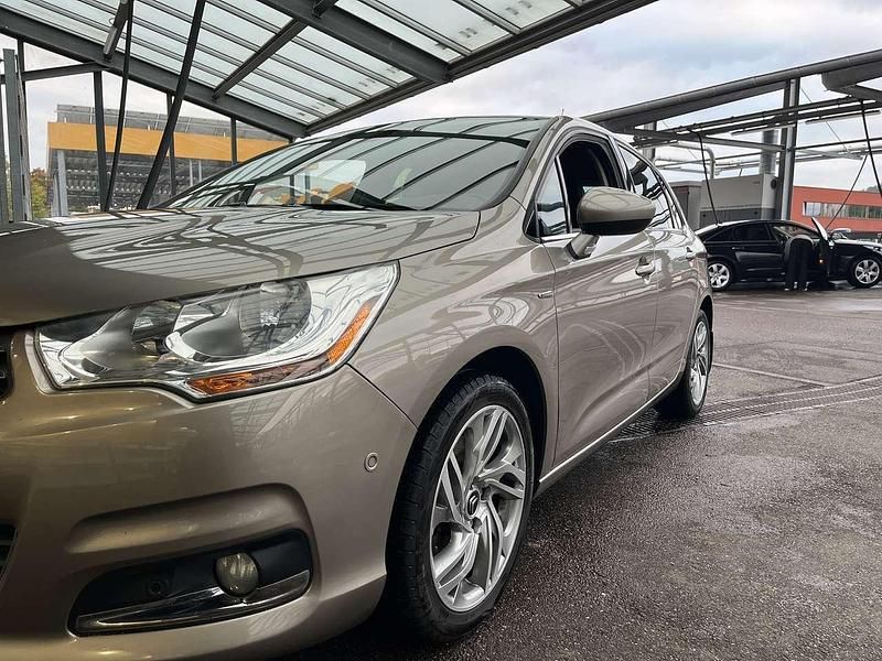 Gebraucht Citroën C4 Exclusive 156 PS (114 kW) 2013 Beige Kleinwagen