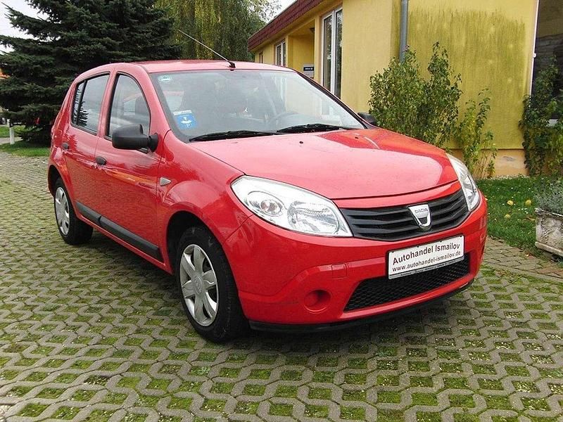 Rot Gebraucht 2008 Dacia Sandero Limousine | 3.600 € (Teuer) - Bild 1/4