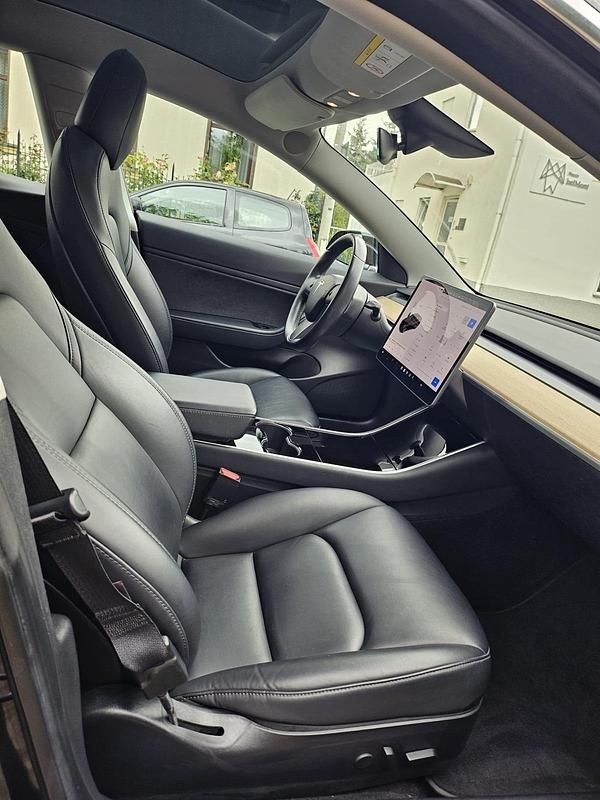 Gebraucht Tesla Model 3 353 kW (480 PS) 2019 Schwarz Limousine