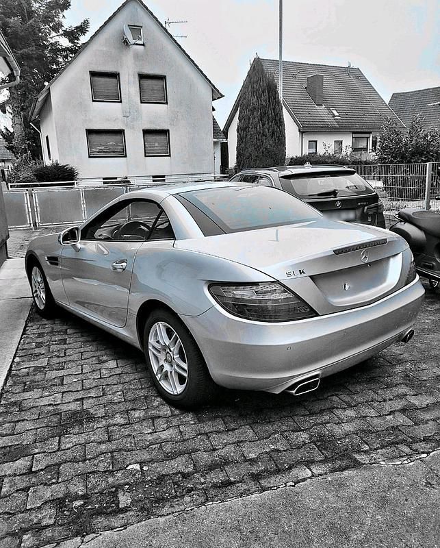Gebraucht Mercedes SLK200 185 PS (136 kW) 2011 Silber Cabrio