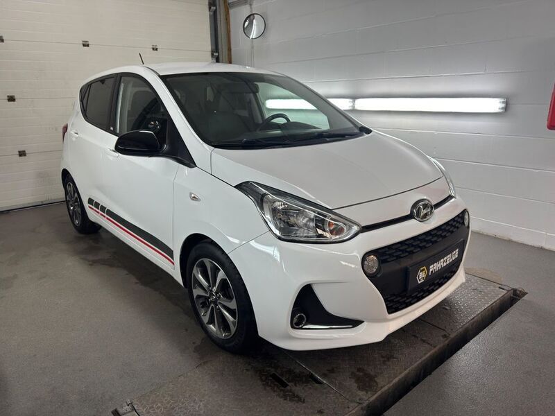 Weiß Gebraucht 2019 Hyundai i10 Kleinwagen | 9.900 € (Fairer Preis) - Bild 1/4