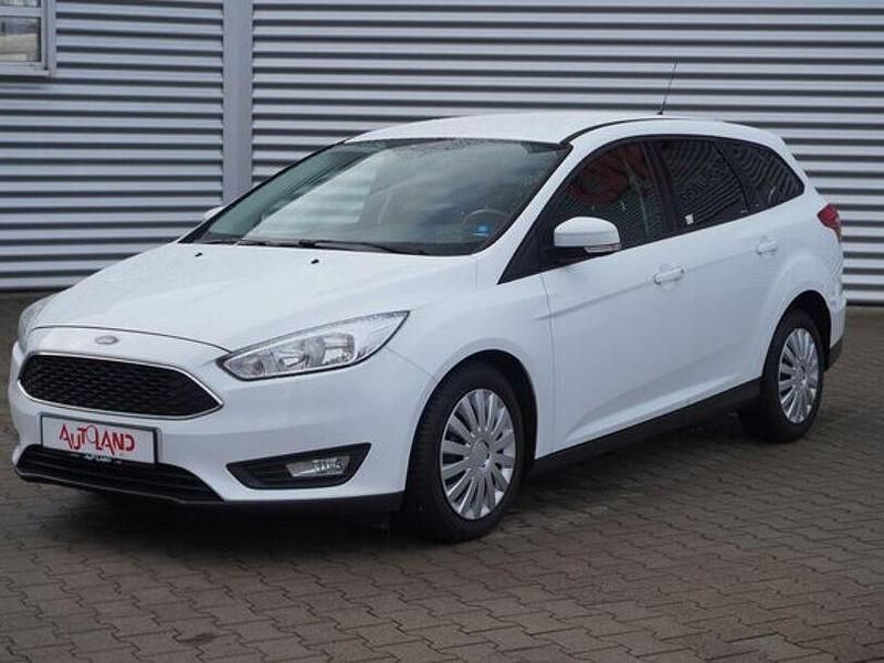 Gebraucht Ford Focus 120 PS (88 kW) 2018 Weiß Kombi