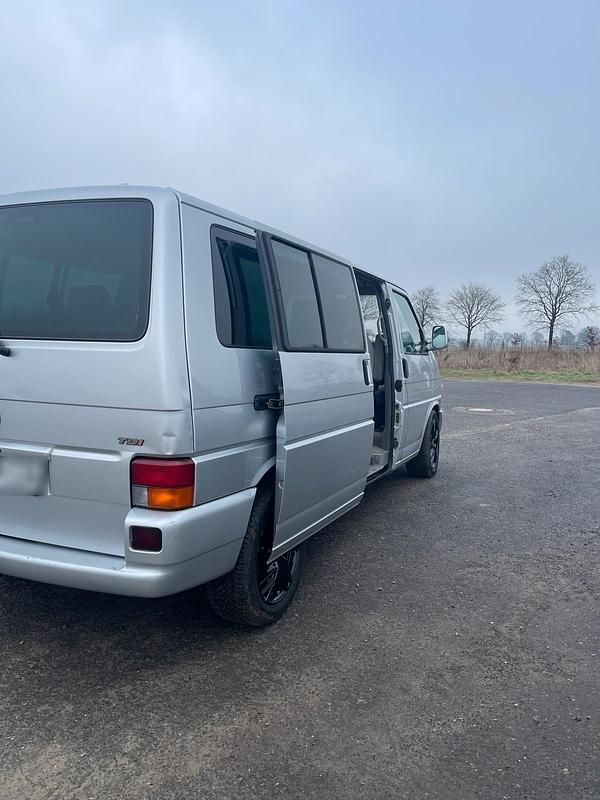 Gebraucht VW T4 151 PS (111 kW) 2003 Silber Van