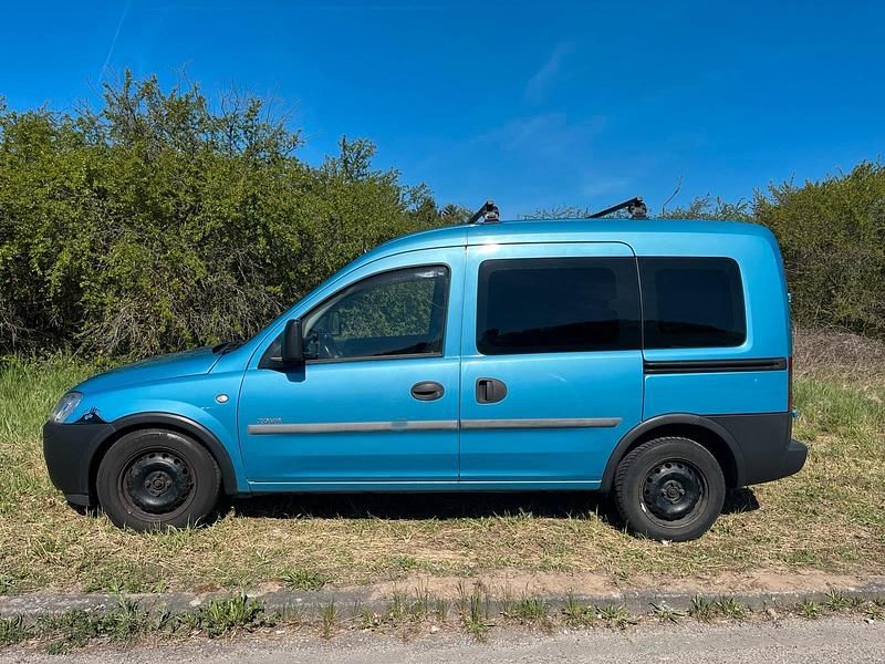 Gebraucht Opel Combo 87 PS (63 kW) 2002 Blau Van / Kleinbus