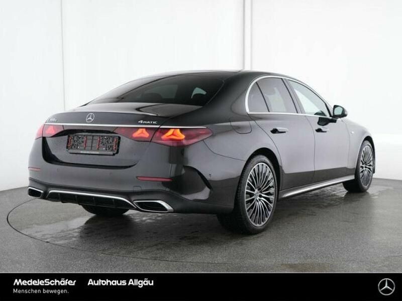 Gebraucht Mercedes E400 AMG 252 PS (185 kW) 2025 Lack obsidianschwarz (metallic) Limousine