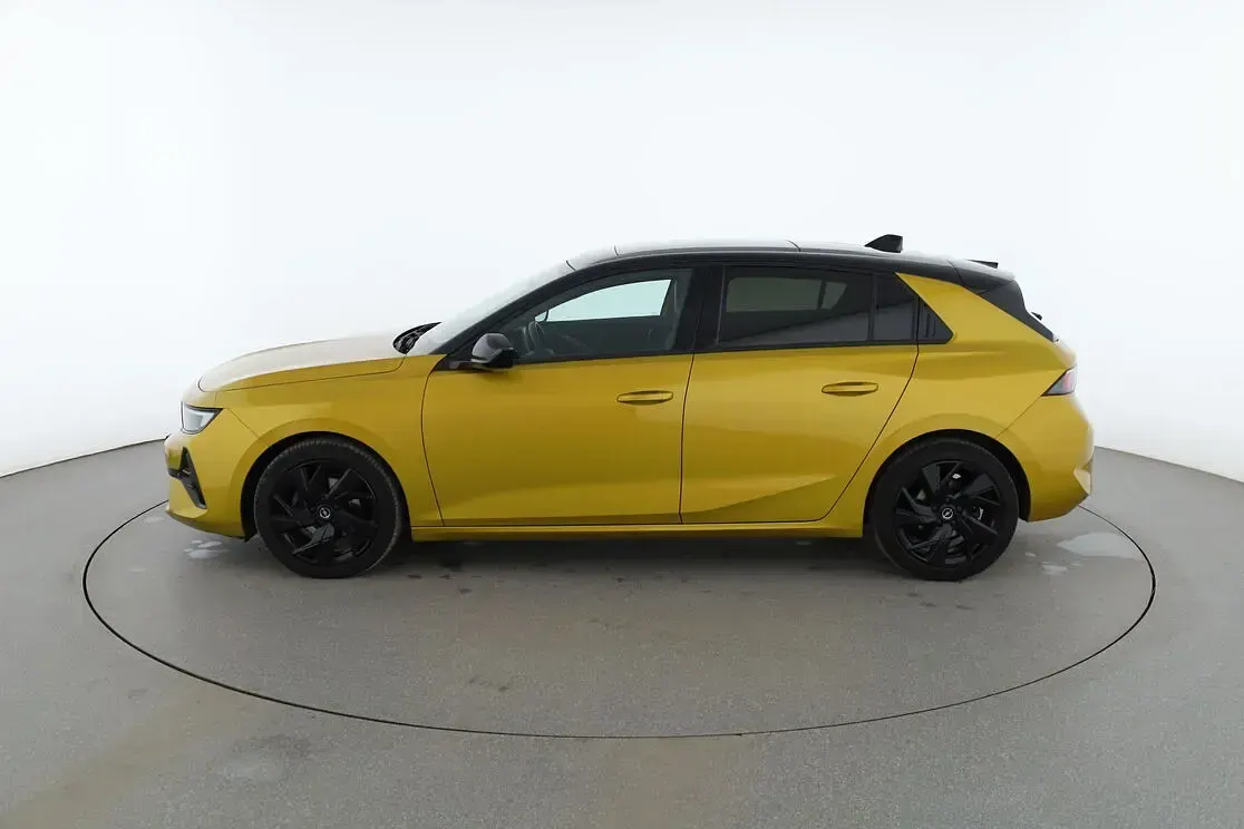Occasion Opel Astra GS Line 131 ch (96 kW) 2023 Jaune Citadine