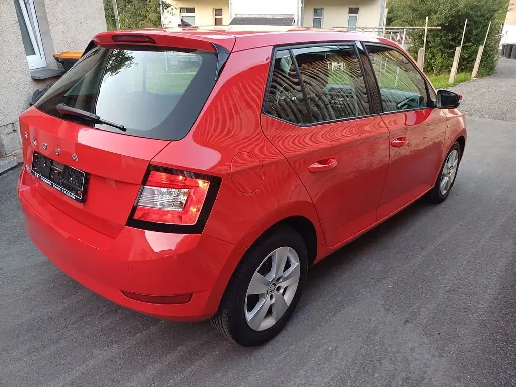 Gebraucht Skoda Fabia Drive 95 PS (69 kW) 2021 Rot Kleinwagen