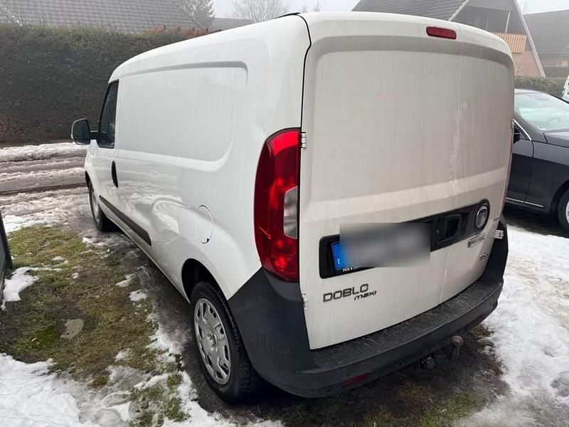 Gebraucht Fiat Doblò 90 PS (66 kW) 2015 Weiß Van / Kleinbus