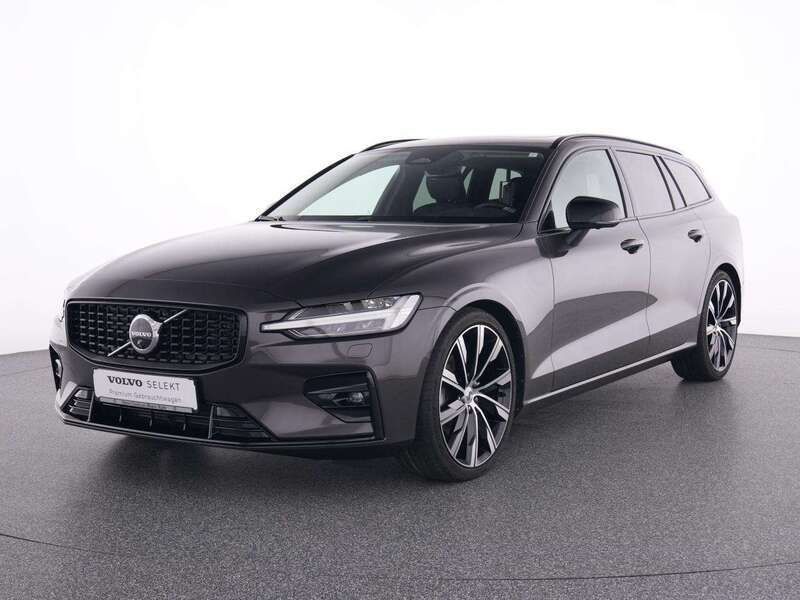 Gebraucht Volvo V60 Plus 197 PS (144 kW) 2023 Grau platinum grey / metallic Kombi