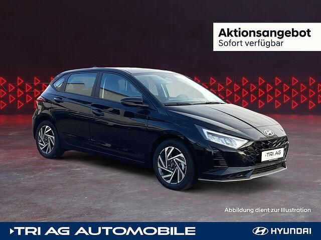 Phantom black / met Gebraucht 2024 Hyundai i20 Trend Kleinwagen | 20.660 € (Fairer Preis) - Bild 1/2