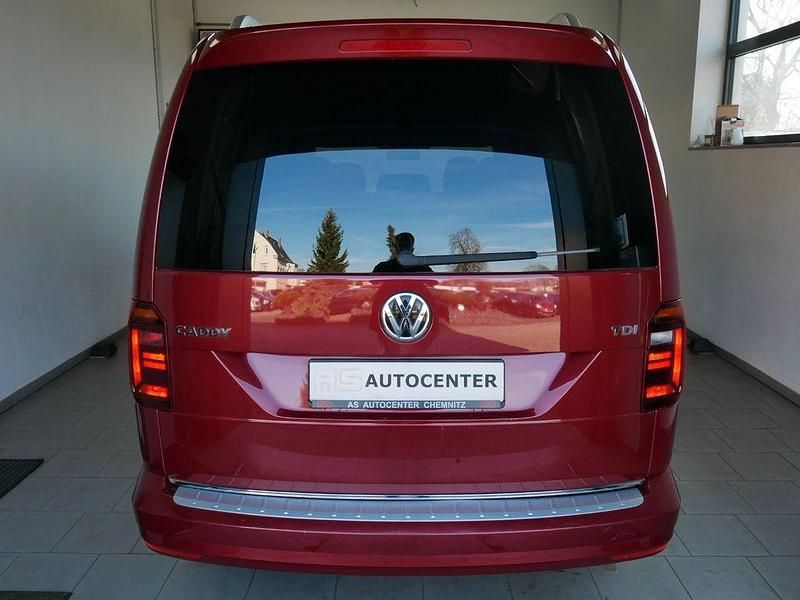 Gebraucht VW Caddy Maxi 102 PS (75 kW) 2016 Rot Van / Kleinbus