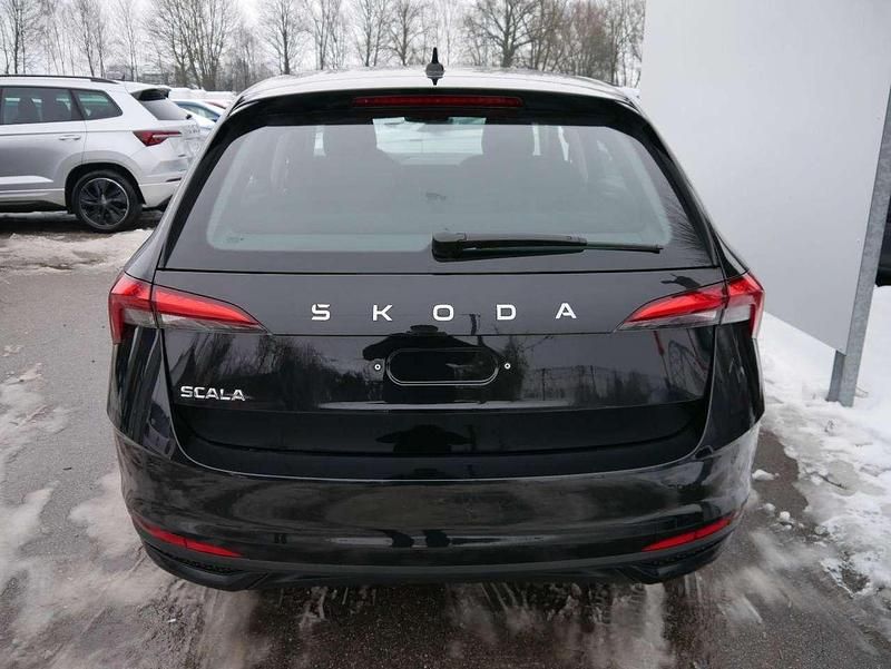 Neu Skoda Scala Selection 116 PS (85 kW) 2025 Blackmagic perleffekt Kleinwagen