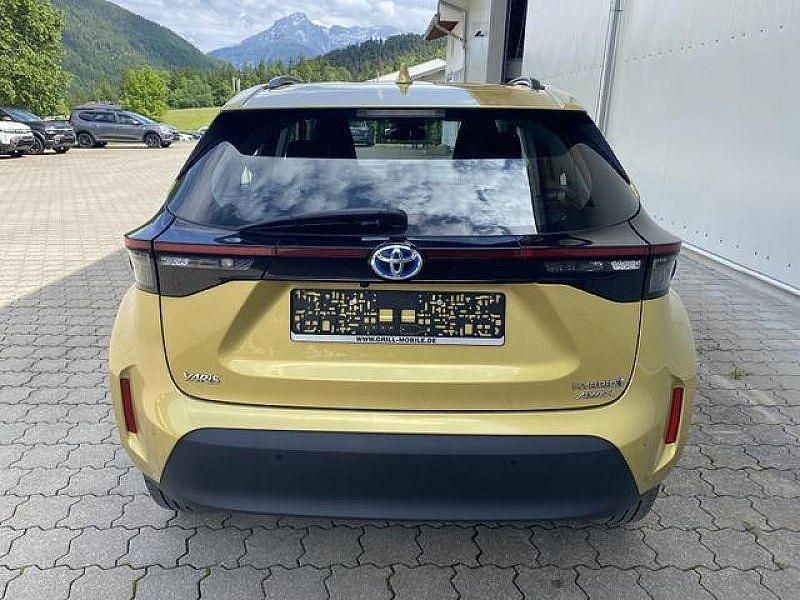Gelb Gebraucht 2023 Toyota Yaris Cross SUV | 27.049 € (Fairer Preis) - Bild 1/4