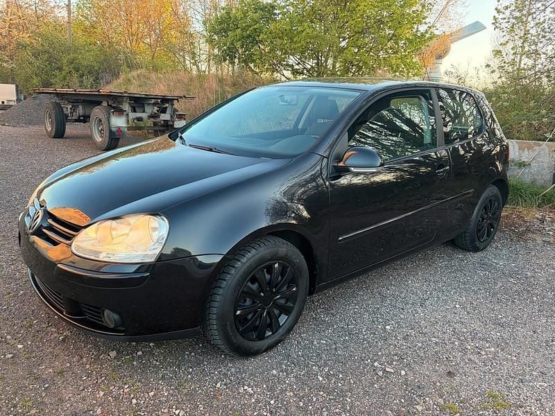 Second-hand VW Golf V 80 CP (58 kW) 2007 Negru Hatchback