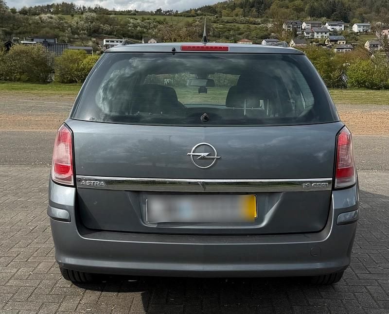 Usado Opel Astra 120 HP (88 kW) 2008 Azul Carrinha