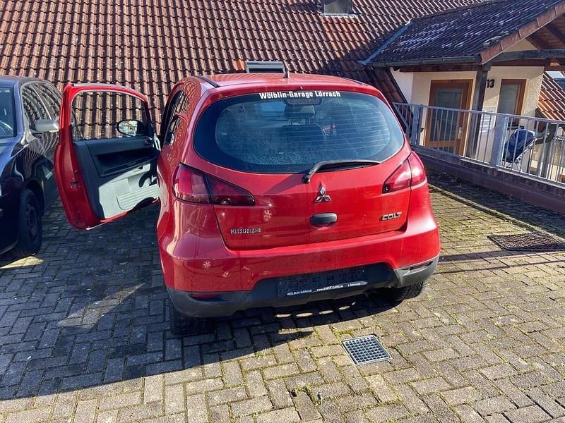 Rot Gebraucht 2009 Mitsubishi Colt Coupé | 800 € - Bild 1/4