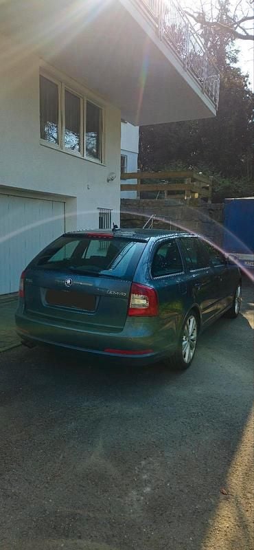 Gebraucht Skoda Octavia vRS 170 PS (125 kW) 2010 Grau Kombi