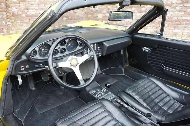 Usata Ferrari Dino 246 1973 Giallo Cabrio