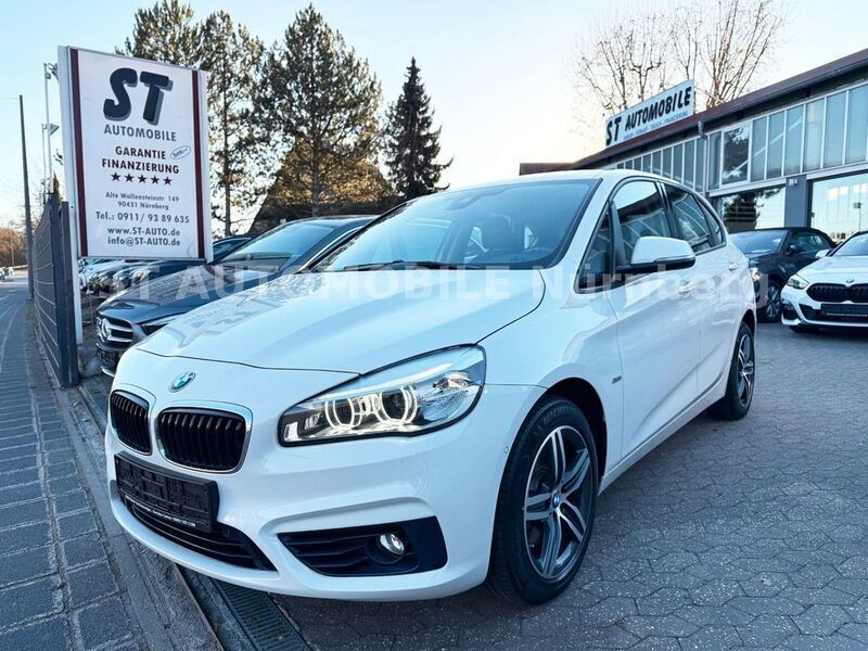 Weiß Gebraucht 2015 BMW 218 Active Tourer Sport Line Van / Kleinbus | 15.300 € (Fairer Preis) - Bild 1/4