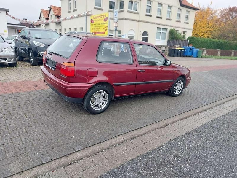 Gebraucht VW Golf III 75 PS (55 kW) 1995 Rot Limousine