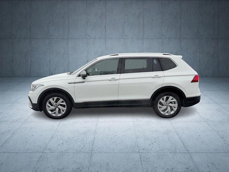 Gebraucht VW Tiguan Allspace Life 200 PS (147 kW) 2022 Pure white SUV