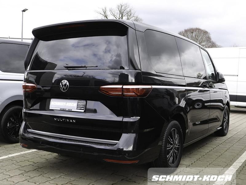 Gebraucht VW T7 Style 2026 Deep black perleffekt (schwarz) Van