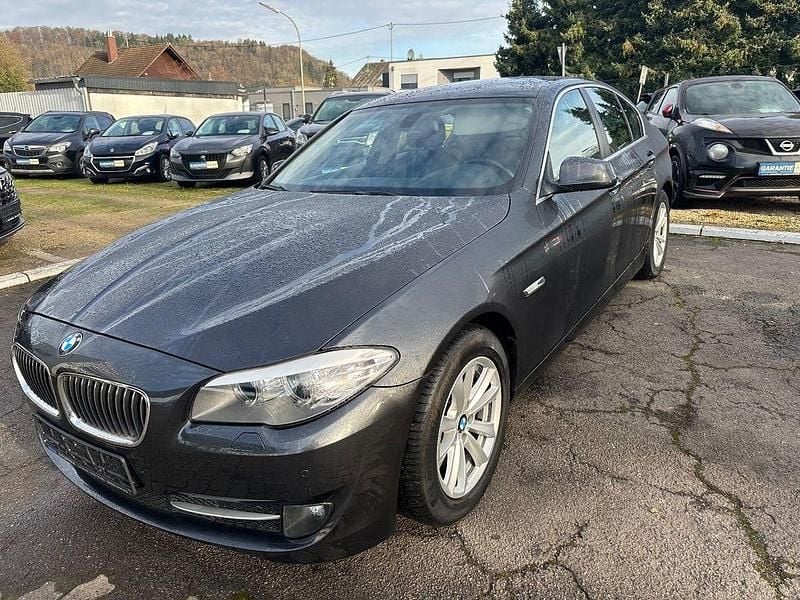 Gebraucht BMW 520 163 PS (119 kW) 2013 Grau Limousine