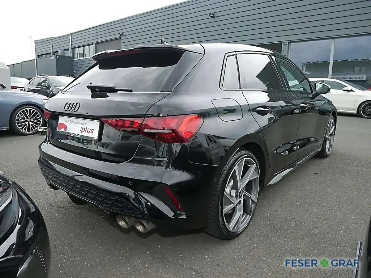 Gebraucht Audi S3 Sport 333 PS (244 kW) 2025 Mythosschwarz metallic Limousine