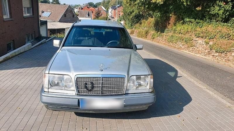 Usata Mercedes E250 113 CV (83 kW) 1996 Argento Station wagon