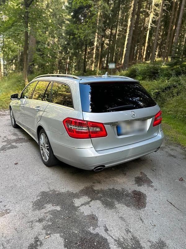 Gebraucht Mercedes 350 231 PS (169 kW) 2010 Silber Kombi