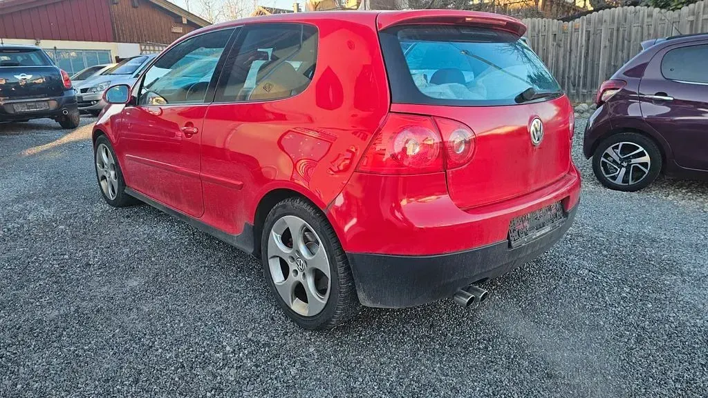 Używany VW Golf V GTI 200 KM (147 kW) 2005 Czerwony Hatchback