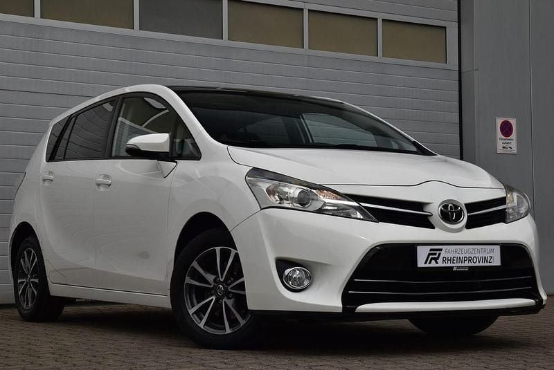Weiß Gebraucht 2014 Toyota Verso Life Van / Kleinbus | 12.499 € (Fairer Preis) - Bild 1/4