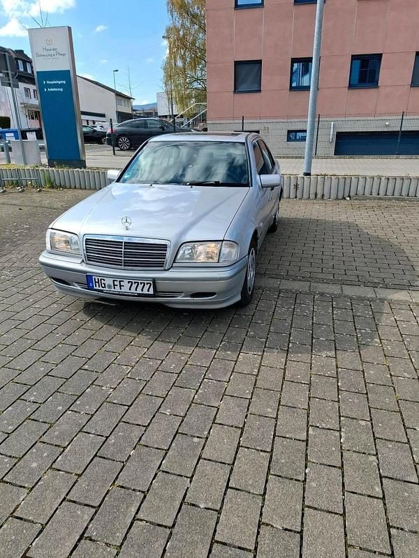 Silber Gebraucht 1999 Mercedes C180 Limousine | 3.000 € (Guter Preis) - Bild 1/4