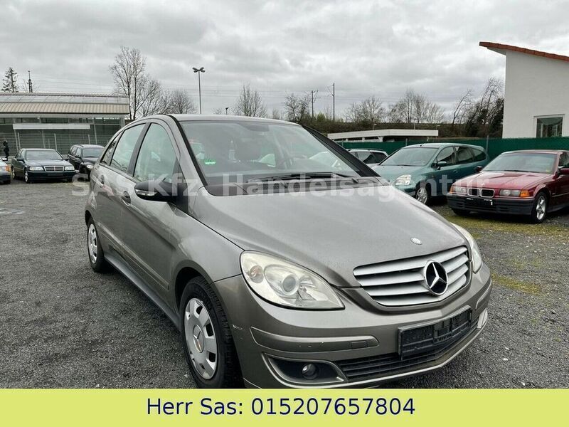 Grau Gebraucht 2006 Mercedes B150 Van / Kleinbus | 1.990 € (Guter Preis) - Bild 1/4