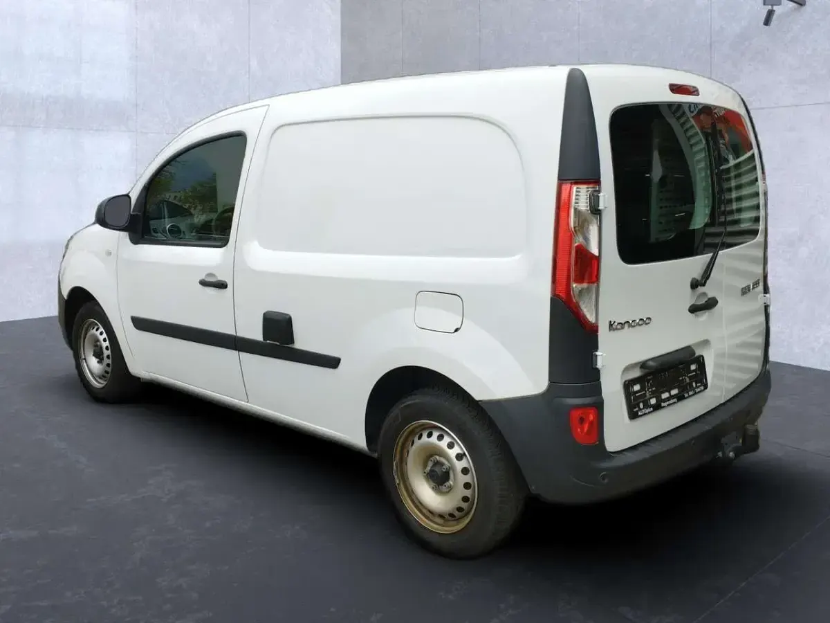 Używany Renault Kangoo 95 KM (69 kW) 2021 Biały Minivan