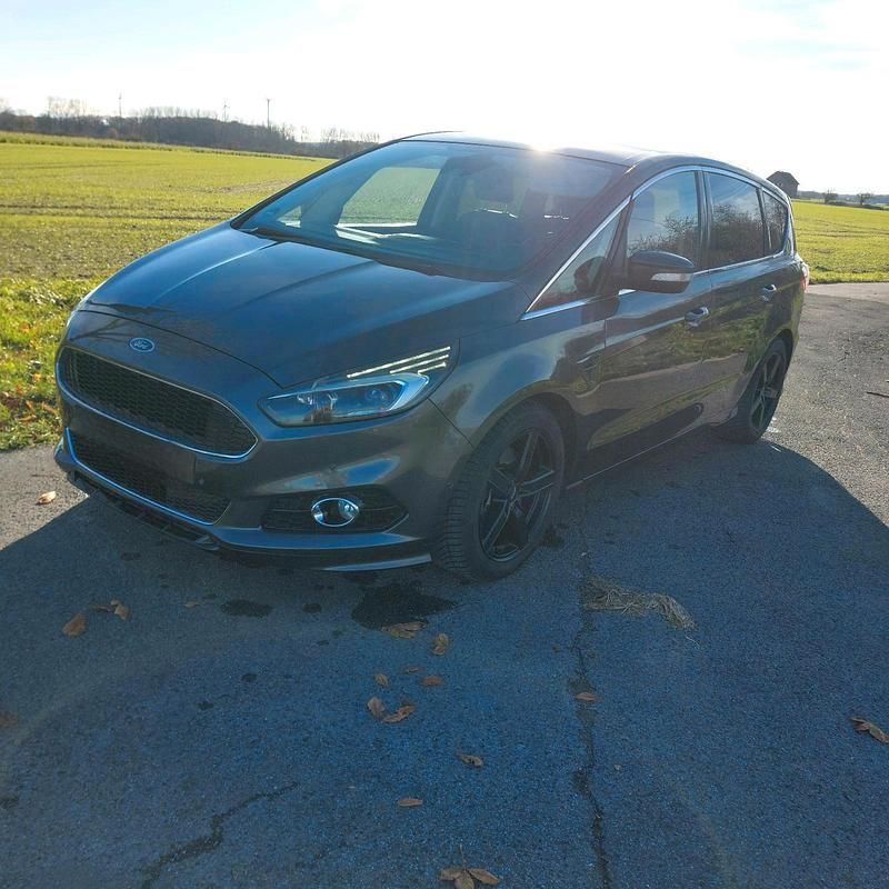 Gebraucht Ford S-MAX ST-Line 241 PS (177 kW) 2015 Grau Van / Kleinbus