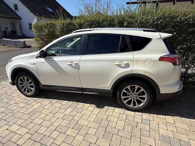 Weiß Gebraucht 2016 Toyota RAV4 Hybrid Executive SUV | 19.999 € (Guter Preis) - Bild 1/4