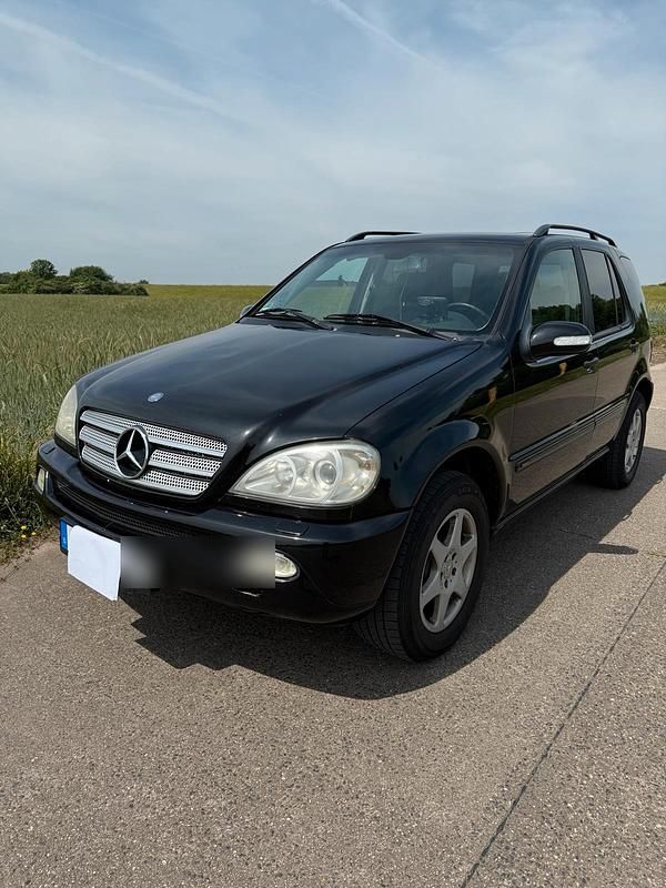 Schwarz Gebraucht 2003 Mercedes ML350 SUV | 3.190 € - Bild 1/4