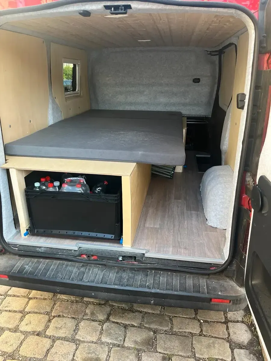 Gebraucht Opel Vivaro 125 PS (91 kW) 2017 Rot Van / Kleinbus