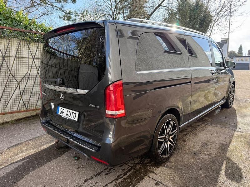 Gebraucht Mercedes V300 Avantgarde Edition 239 PS (175 kW) 2020 Grau Van / Kleinbus