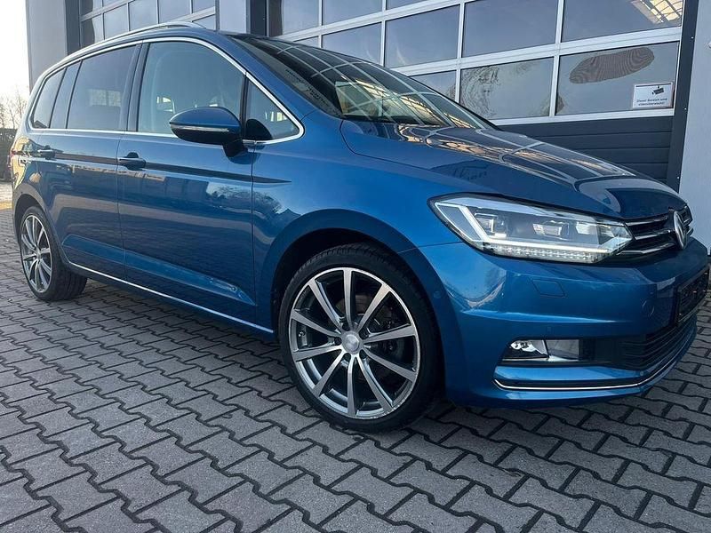 Gebraucht VW Touran Highline 190 PS (139 kW) 2017 Blau Van / Kleinbus