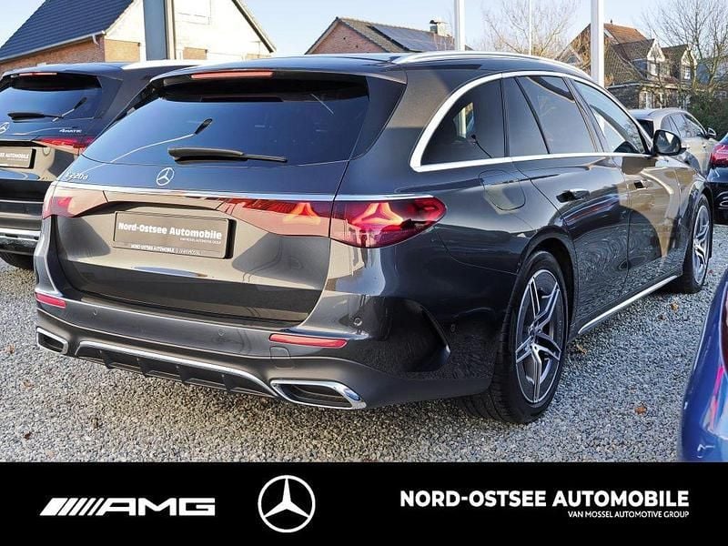 Gebraucht Mercedes E220 AMG 197 PS (144 kW) 2025 Metalliclack graphitgrau Kombi