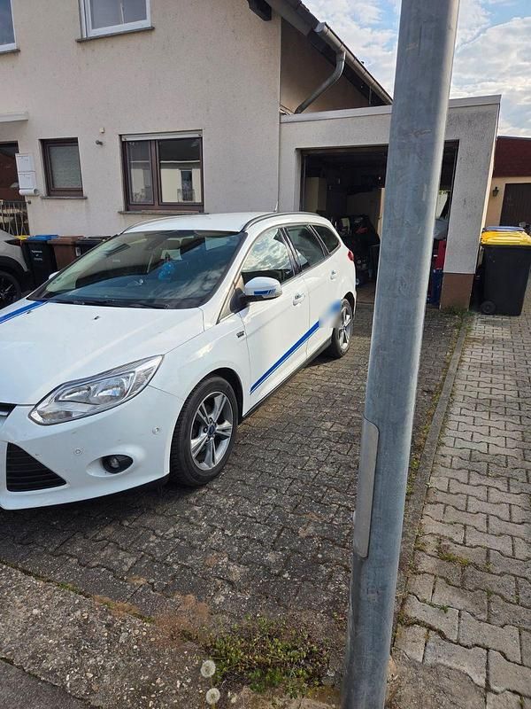 Second-hand Ford Focus SYNC Edition 116 CP (85 kW) 2013 Alb Break