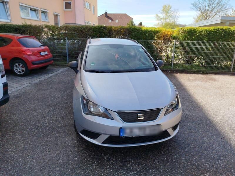 Silber Gebraucht 2012 Seat Ibiza ST Ecomotive Kombi | 2.600 € (Fairer Preis) - Bild 1/4